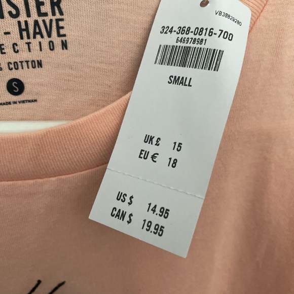 Hollister 100% cotton tee Shirt - Picture 2 of 7